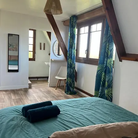 Holiday home Le Jonquet Maison 12 Pers Sauna Jacuzzi Douriez